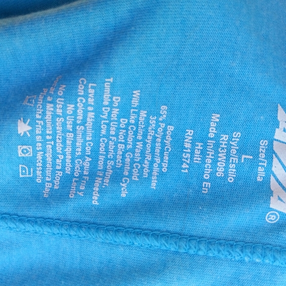 Hooded Activewear top - Picture 2 of 6